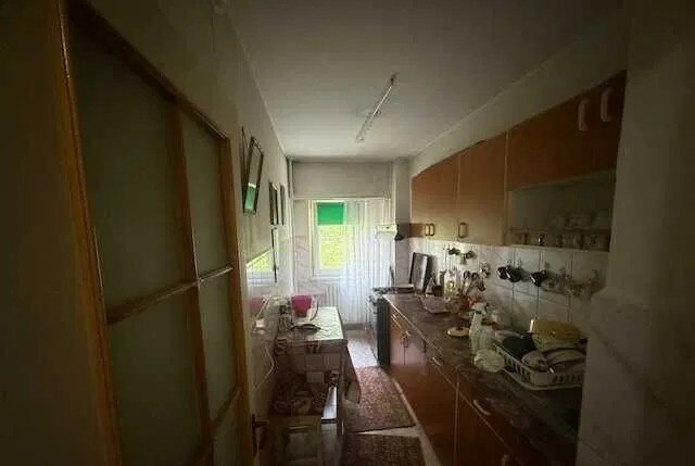 Lacul Tei x Teiul Doamnei, 5 min. Facultatea de constructii si Parcul Tei.